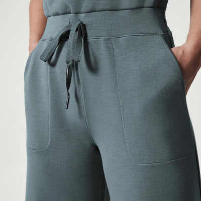 Stylax - Ärmelloses Schnür-Jumpsuit